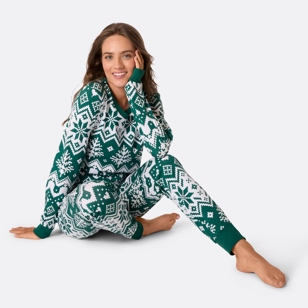 green christmas pyjamas family