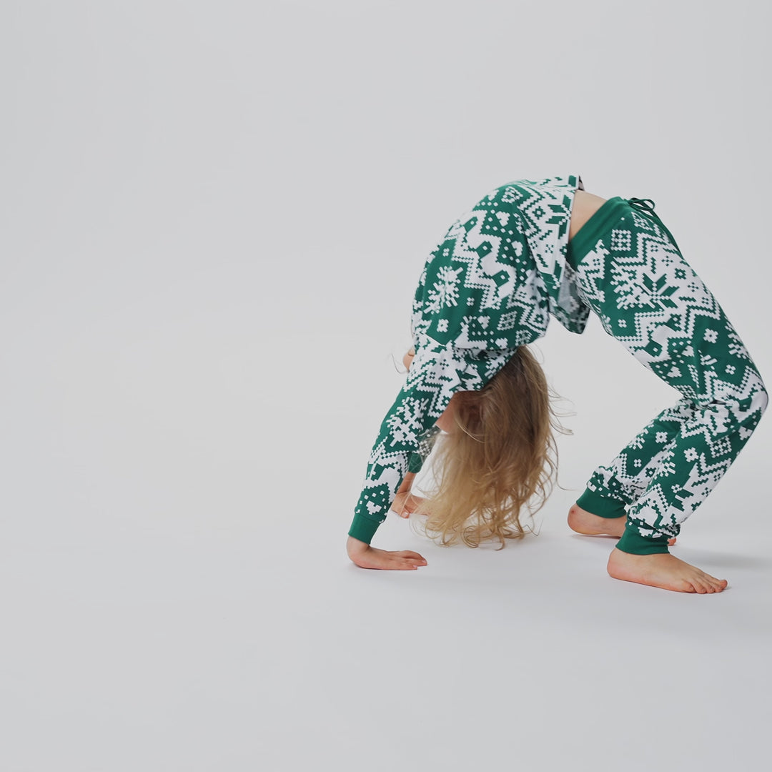 kids green christmas pajamas